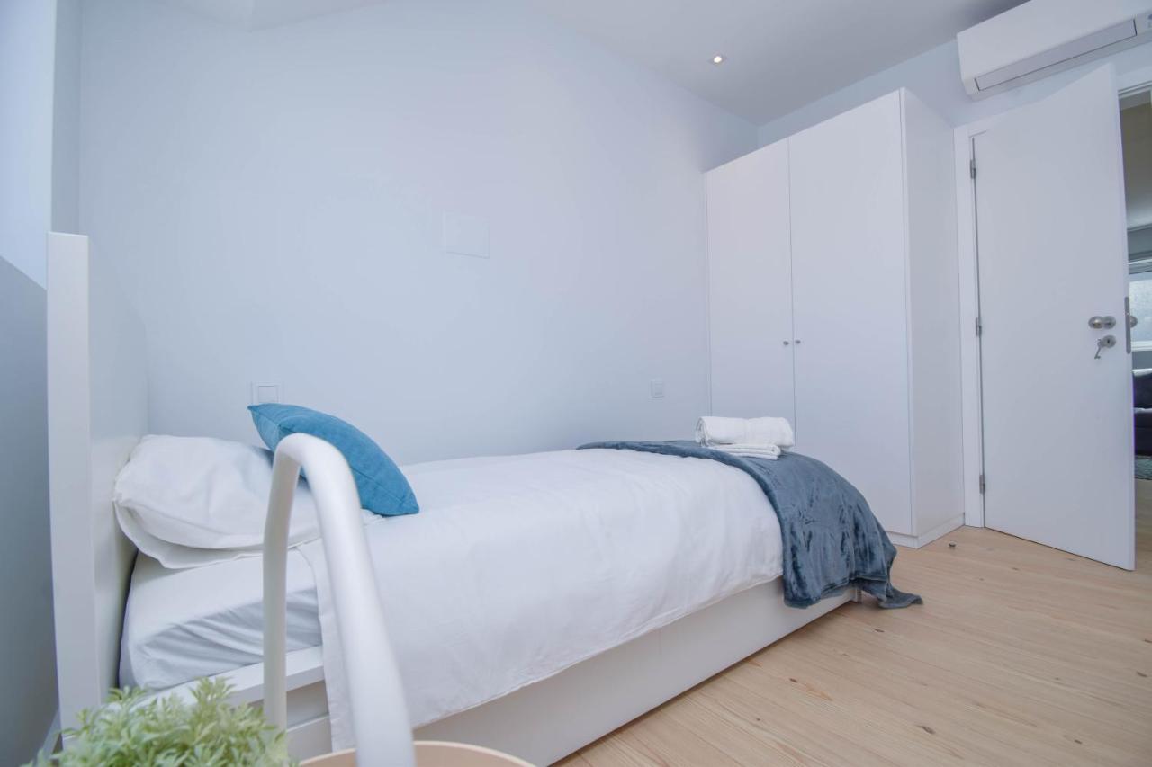Central & Stylish 2 Bedroom Apartment W/ Balcony Cascais Extérieur photo