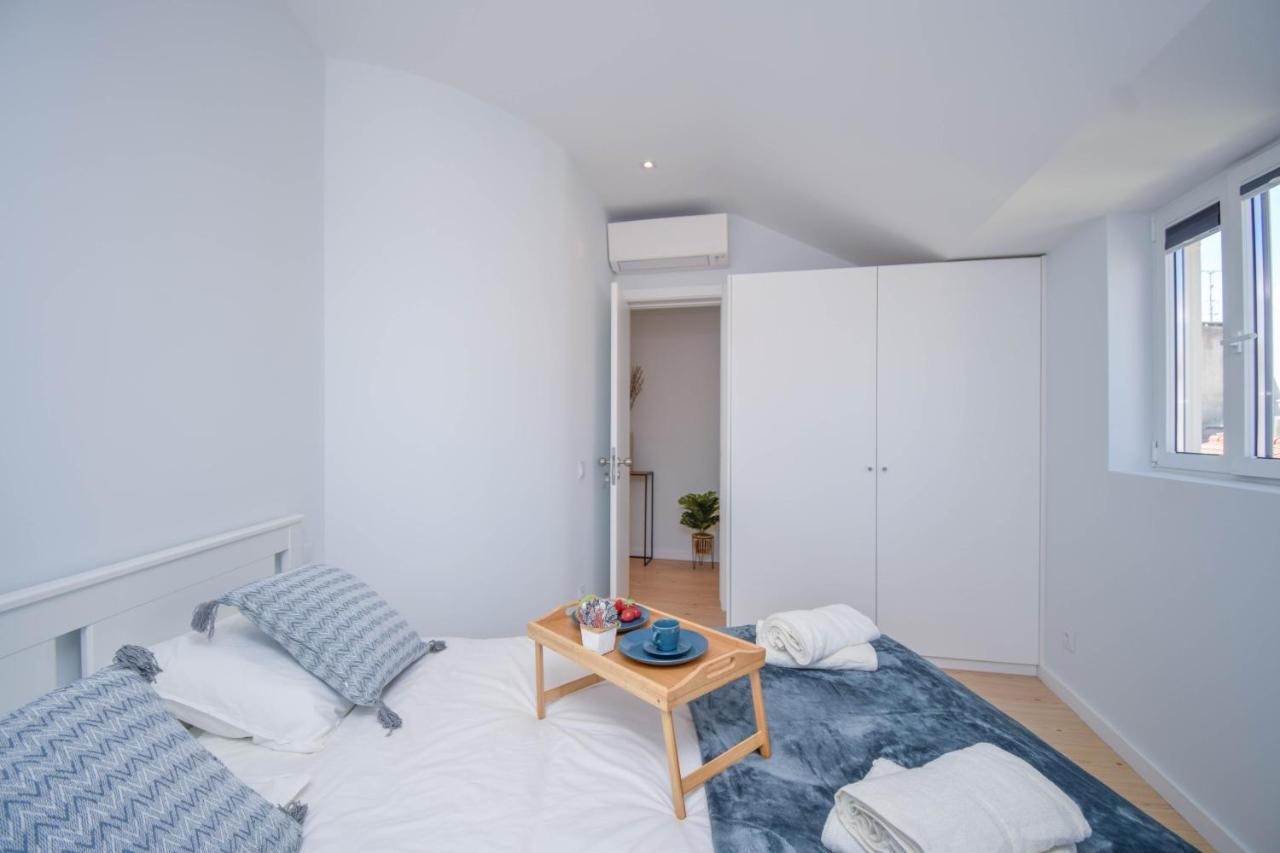 Central & Stylish 2 Bedroom Apartment W/ Balcony Cascais Extérieur photo