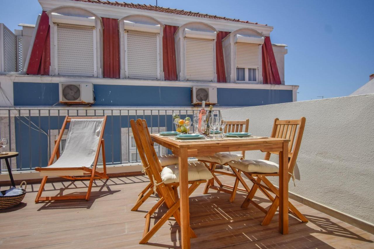 Central & Stylish 2 Bedroom Apartment W/ Balcony Cascais Extérieur photo