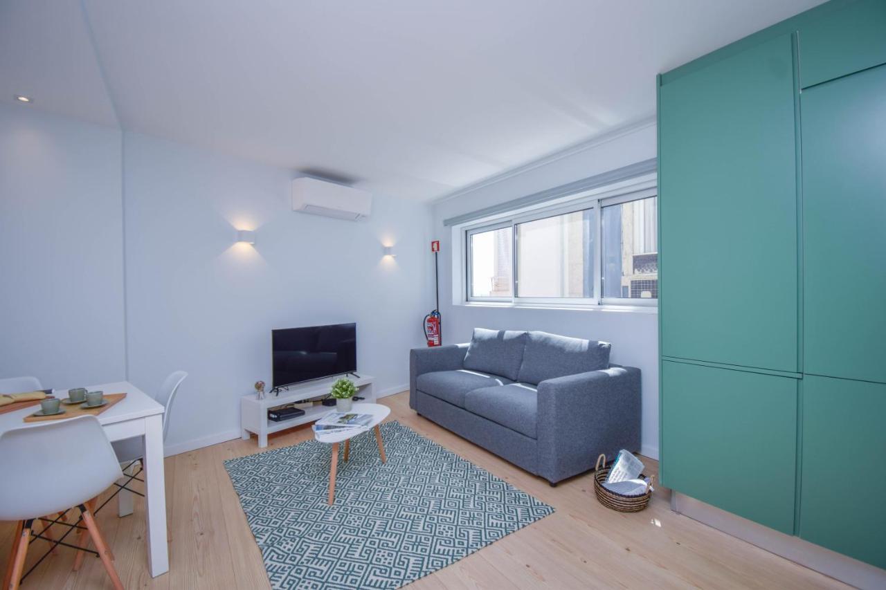 Central & Stylish 2 Bedroom Apartment W/ Balcony Cascais Extérieur photo
