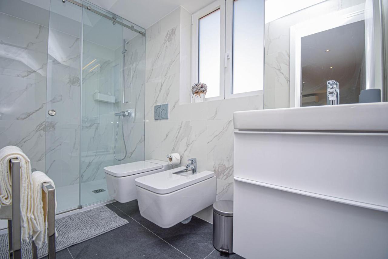 Central & Stylish 2 Bedroom Apartment W/ Balcony Cascais Extérieur photo