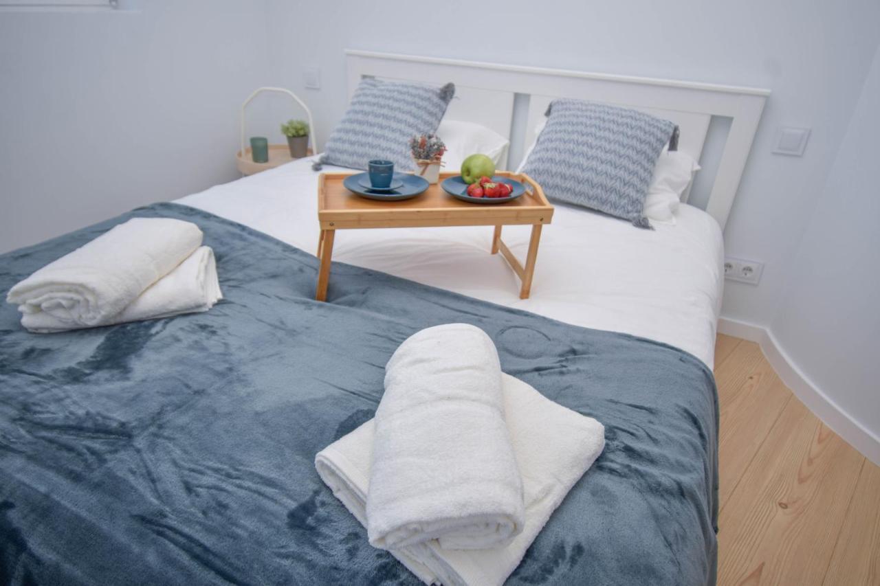 Central & Stylish 2 Bedroom Apartment W/ Balcony Cascais Extérieur photo