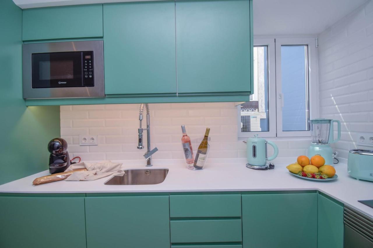 Central & Stylish 2 Bedroom Apartment W/ Balcony Cascais Extérieur photo