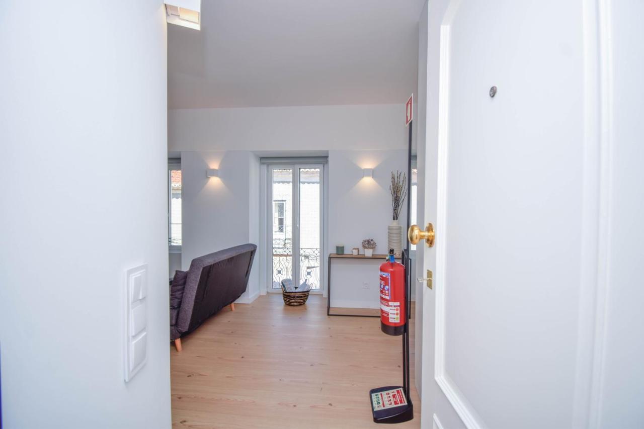 Central & Stylish 2 Bedroom Apartment W/ Balcony Cascais Extérieur photo